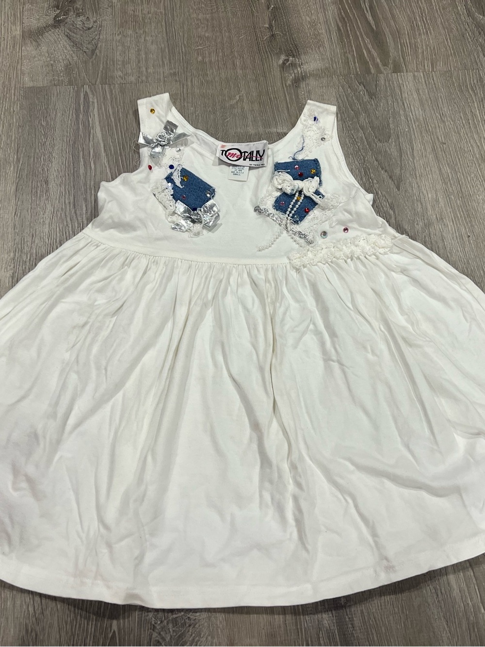 Totally Me by Tickle Me White Sleeveless Embellished Tank Dress w Denim Patch S